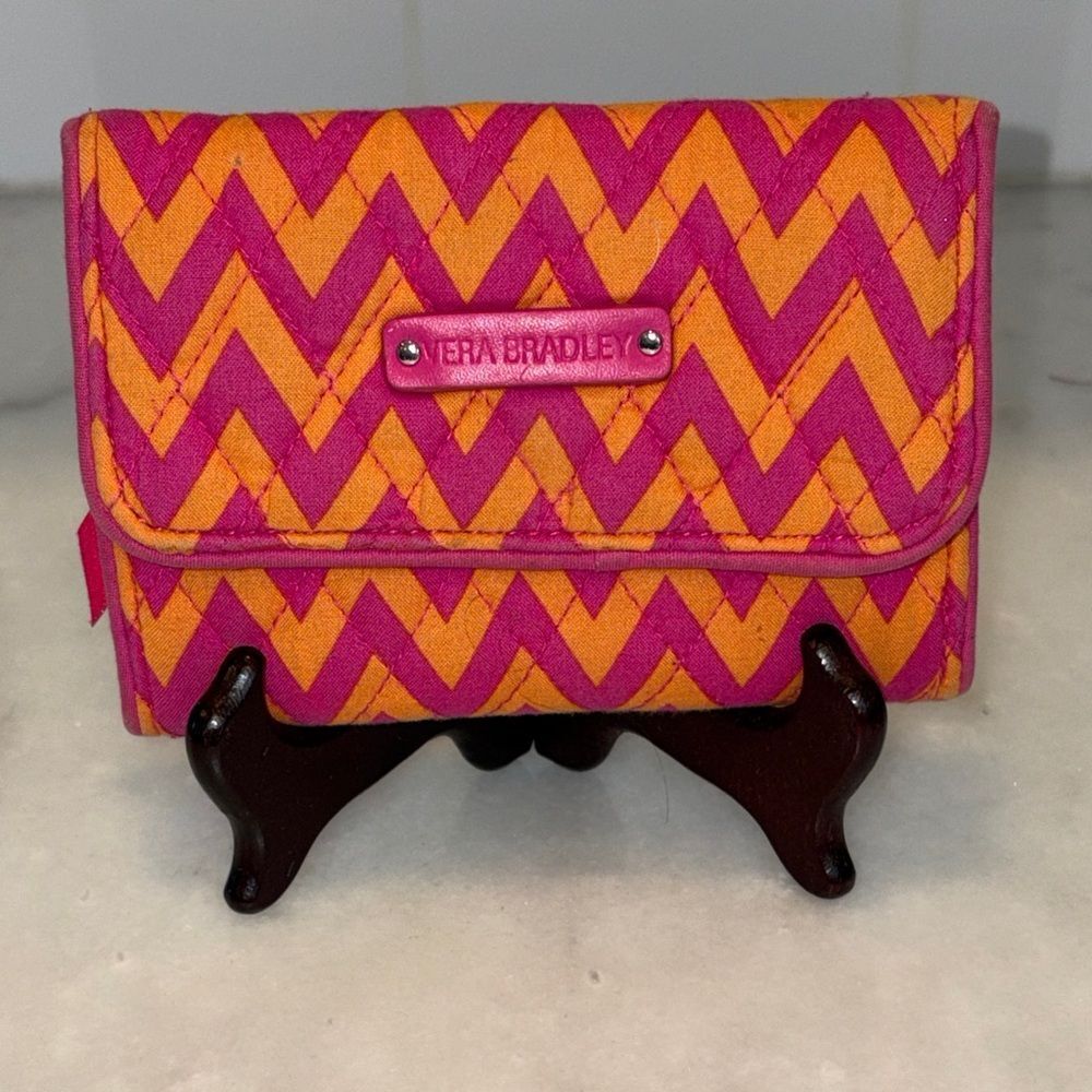VERA BRADLEY Ziggy Zags Euro Wallet Quilted Cotton Pink Orange Chevron